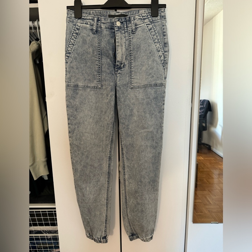 Joe’s Jogger Jeans size 26